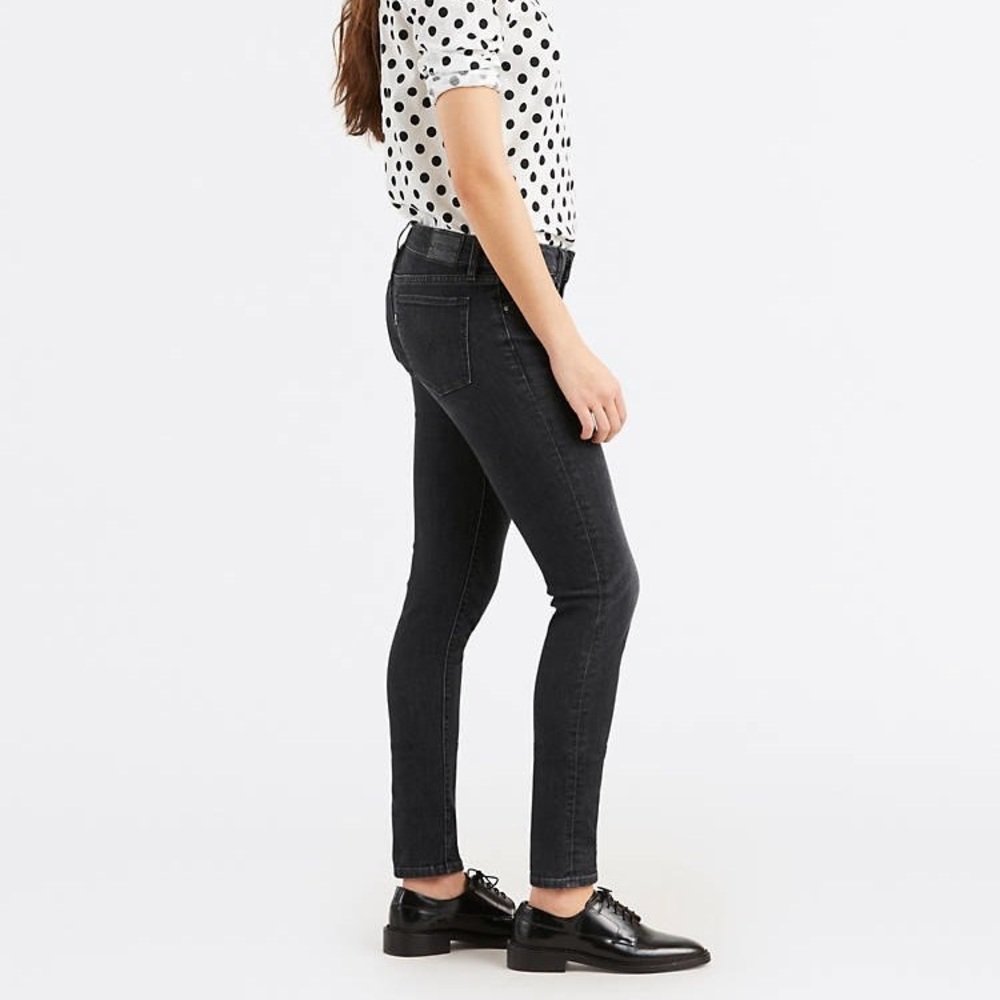 Levi’s premium denim 711 skinny